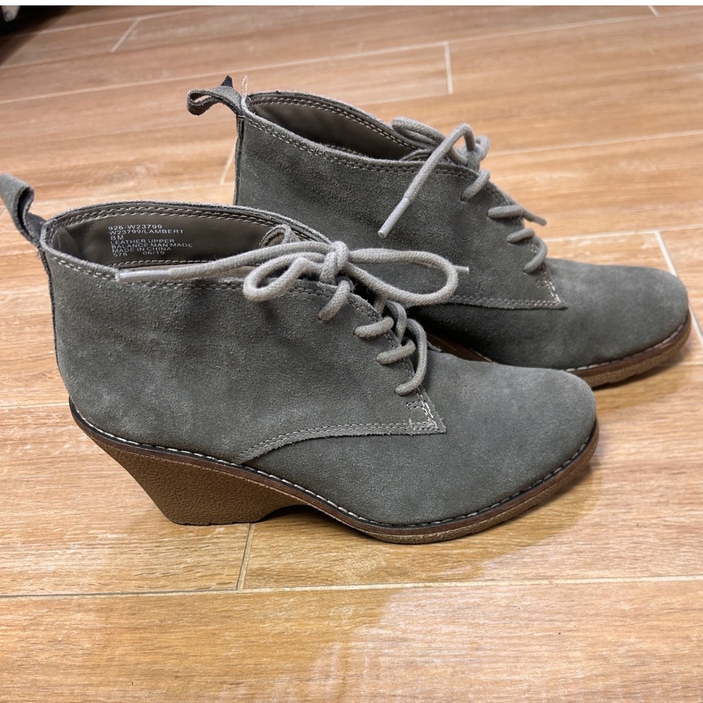 White Mountain Lambert Grey Suede Wedge Booties Lace Up Ankle Boots Womens 8M